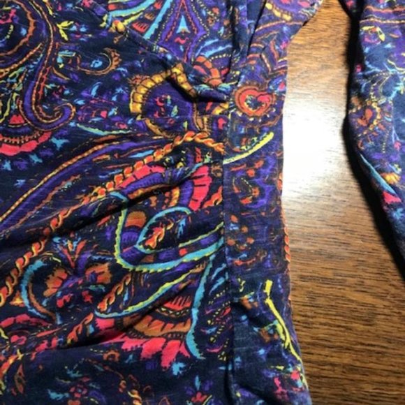 Women's multi color crisscross chest t shirt - Picture 2 of 6